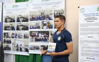 Sefaz - aluno apresenta projeto sobre educação fiscal  - foto - arquivo divulgação